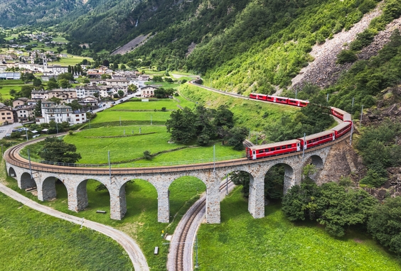 Bernina Ekspresi ile svire