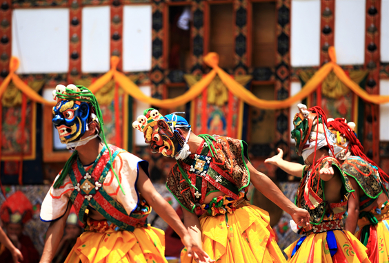 FYAT BLGS - Renkli Festivaller  Nepal & Bhutan ( Nepal'de Holi ,Bhutan'da Tscheu Festivali)