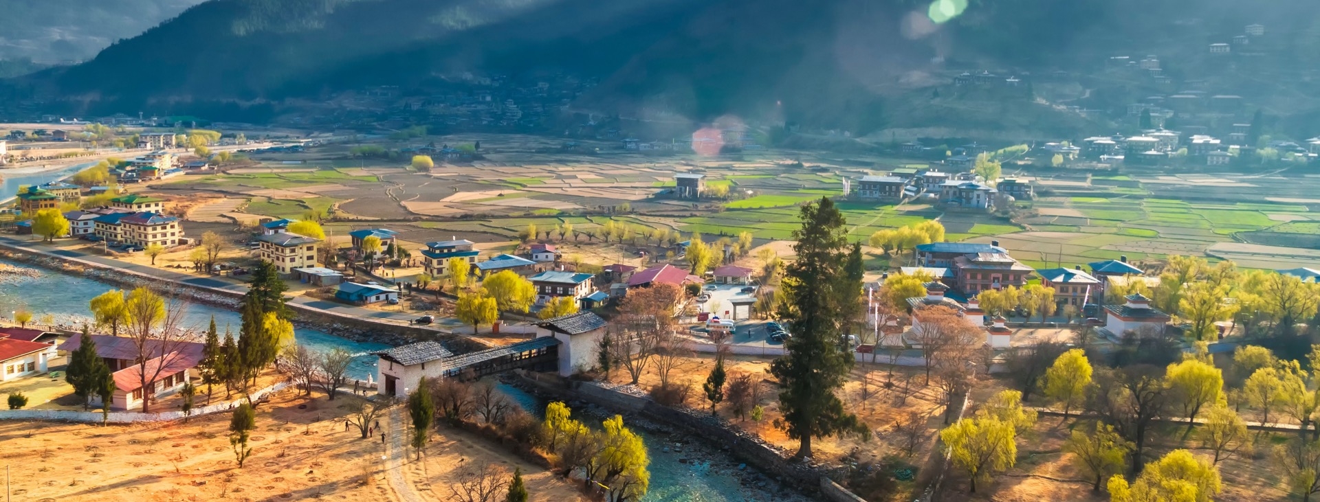 Renkli Festivaller  Nepal & Bhutan ( Nepal'de Holi ,Bhutan'da Tscheu Festivali)