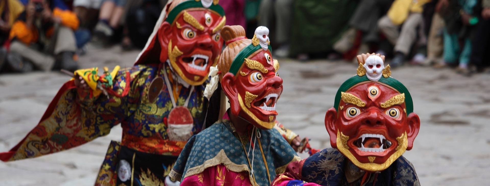 Renkli Festivaller  Nepal & Bhutan ( Nepal'de Holi ,Bhutan'da Tscheu Festivali)